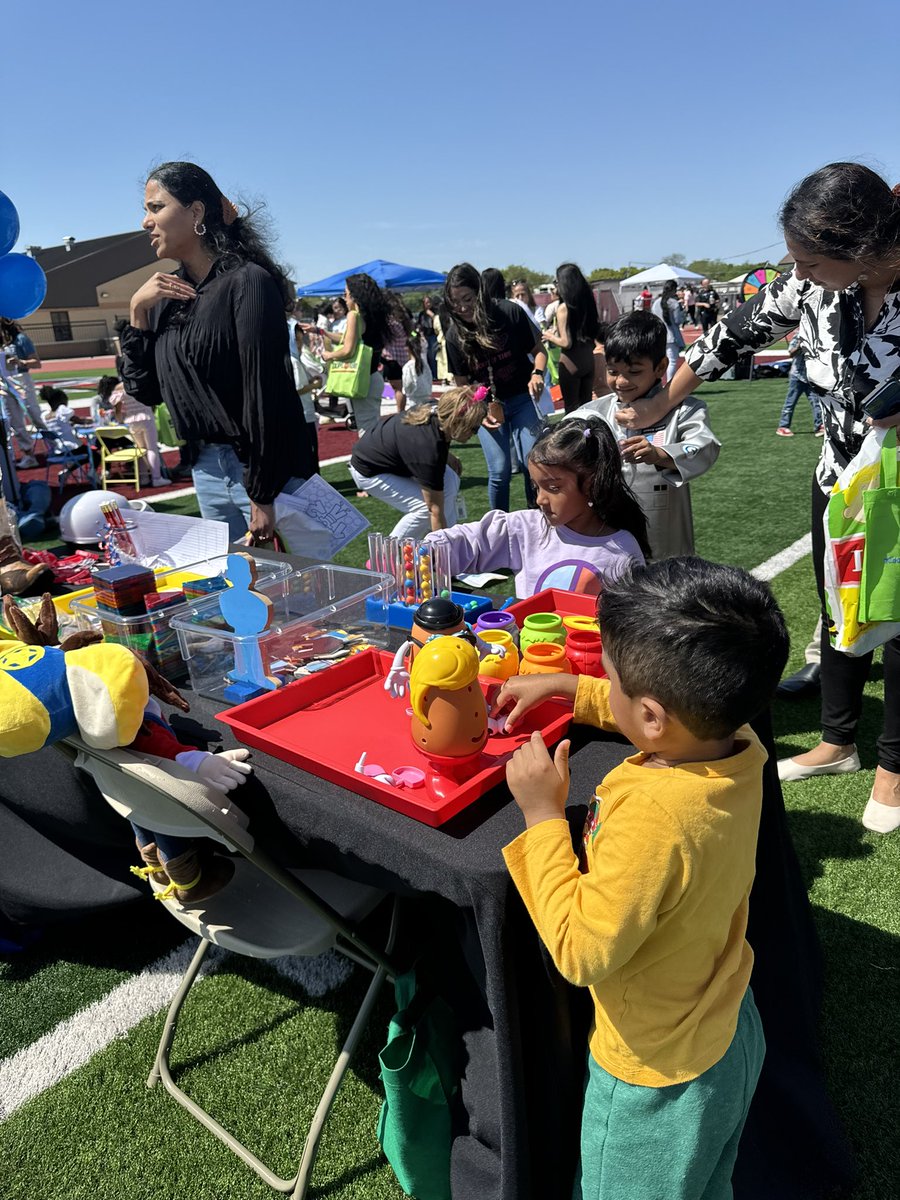 Pre-K round up was a success! Thank you to all the parents who came out to meet us! See you soon! 🤠❤️💙