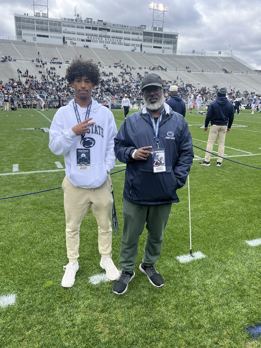 Tay_Briskey's tweet photo. I enjoyed my visit to Penn state this weekend! #bluevswhite @shadrich80 @PennStateFball @coachmhagans @calebtyler_psu @RyanSnyderOn3 @Joel_Haas1 @CoachAlvin_F @Coach_Gonzo1357 https://t.co/GCtQ05aZRb
