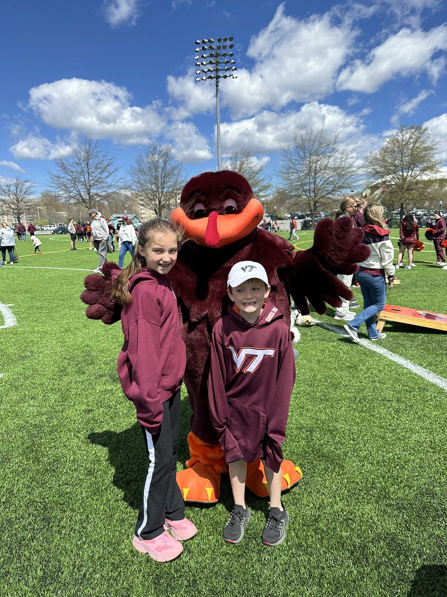 KeeneKenzie's tweet photo. LETS GO HOKIES #hokies #letsgohokies https://t.co/sapFXNwpuh
