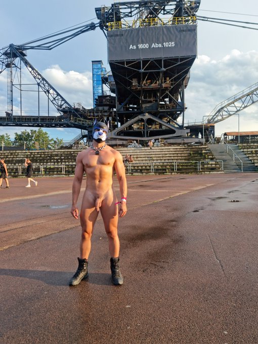 Naked at #wholefestival 😘 https://t.co/VD7JjbzCTV<a href="/tag/wholefestival"class="tags">#wholefestival</a>