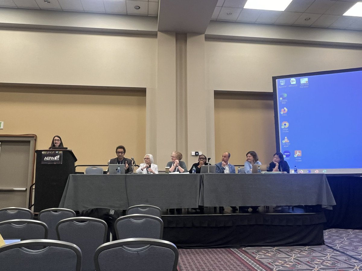 Fascinating @WERA_EdResearch session examining the current state of play in educational provision & research drawing on the experiences from Singapore, Turkey, Spain, UK & USA & drawn together by the OECD. @AERA_EdResearch