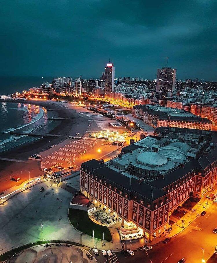 elsupermandanga's tweet photo. quizas MDQ sera una de las ciudades mas lindas de la argentina? https://t.co/iOMAu1myhK
