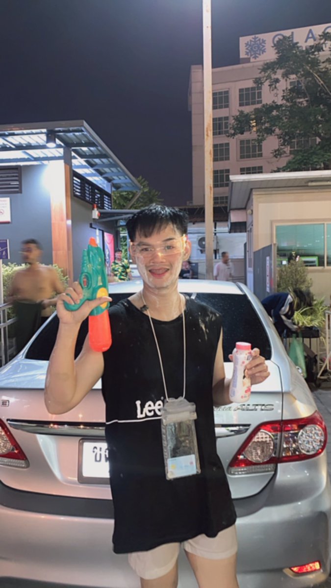 TitleT3's tweet photo. Day 2 💦 ปิ้วๆ #สงกรานต์2567 #ถนนข้าวเหนียว https://t.co/xc30gv0LZn