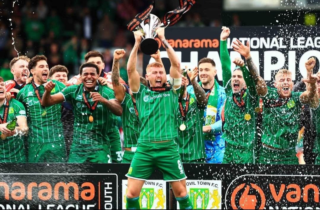 LuciLocket's tweet photo. 🎶 we’ve got our Yeovil back 🎶 amazing day of celebrations at Huish Park #YTFC https://t.co/SyUA4IracF