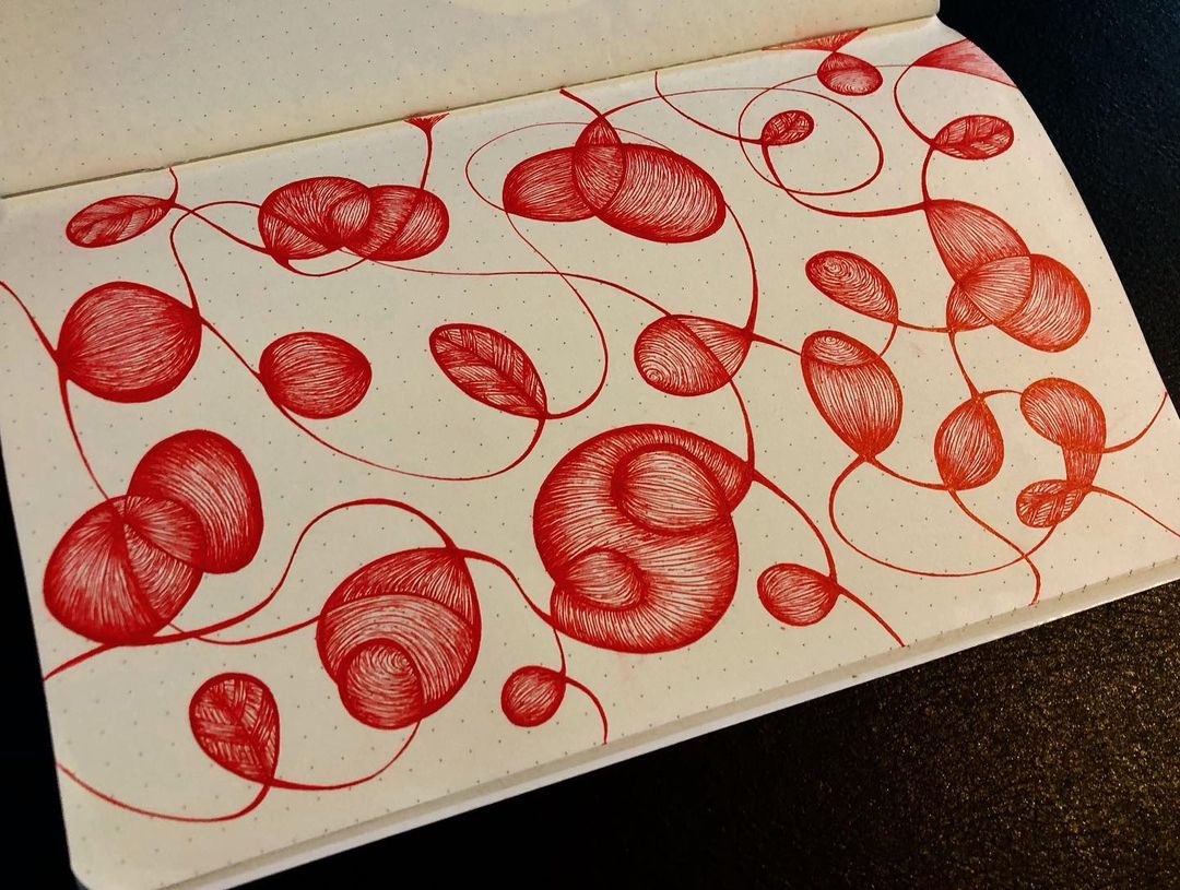 liacaldas's tweet photo. Nests / Casulos. I'm definitely a doodle lover β€οΈβπ» #sketchbook #sketching #doodle #doodleart #mujipenart #drawing #gelpendrawing #abstractart #lineart #dailysketch #art #illustrationartists #doodlelovers #mujipen #mujipenart #gelpen #abstractart #sketchbook https://t.co/rTw3VgFcwX