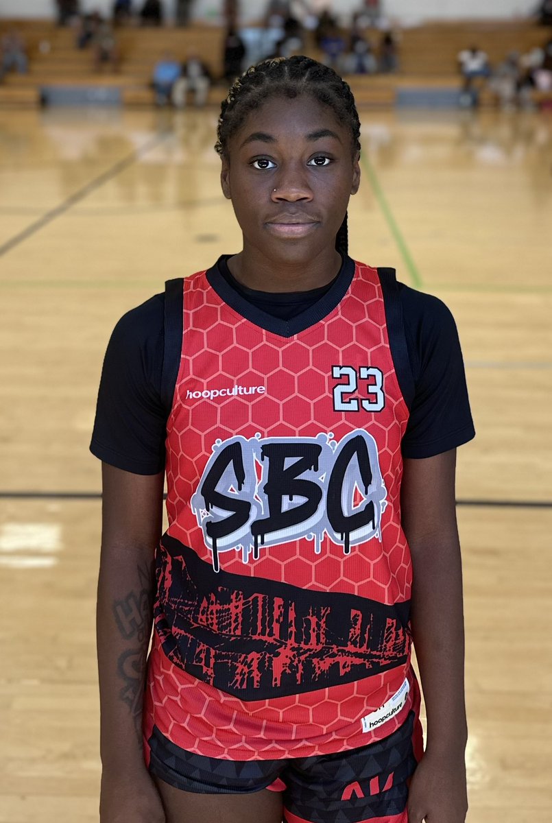 Jet Taylor was great for SBC in their win over Georgia Queen Elite Gold. Taylor was fierce when attacking the rim, putting pressure on the other team forcing them to show multiple bodies when she drove usually leading to a layup or a trip to the line. Taylor finished with 11.