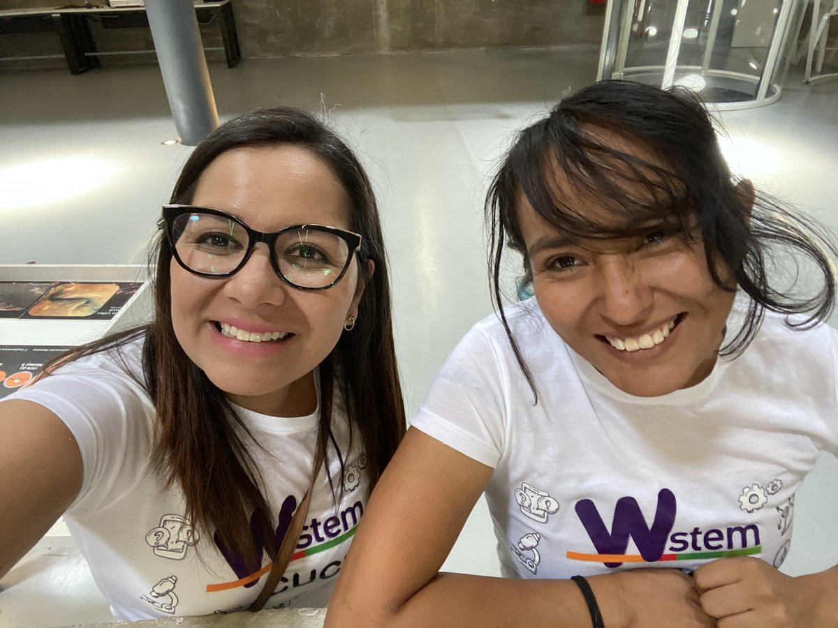 NeriCristina's tweet photo. Mientras en @udegcucei fue el último taller de la temporada de Technovation, la doctora Citlalli y yo tuvimos taller en Lunaria la doctora Citlalli y yo #WSTEM https://t.co/OQnEagsWqH