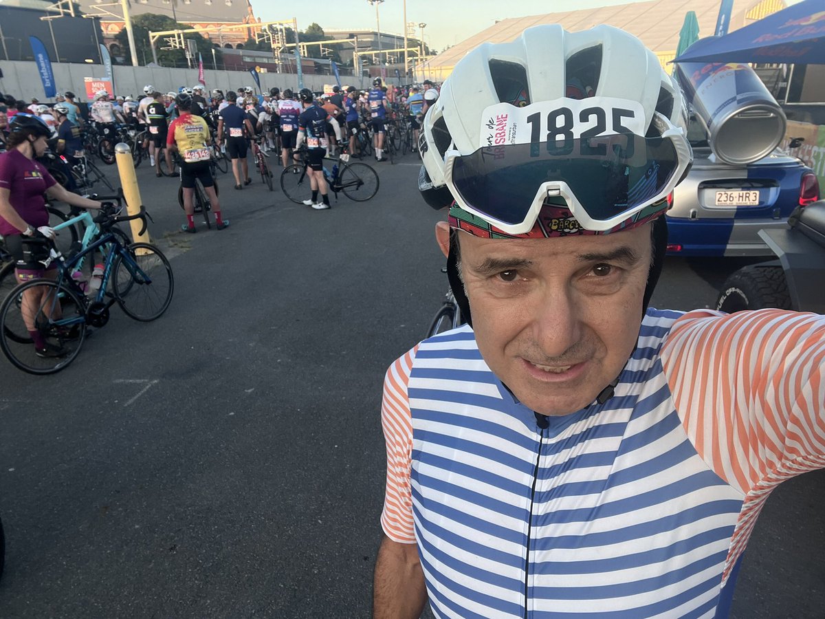 Gorgeous morning for the @tourdebrisbane. 7000 starters. It’s Australia’s biggest inner city Gran Fondo. Why? All closed roads. Even the motorways. For one day only bike riders rule!