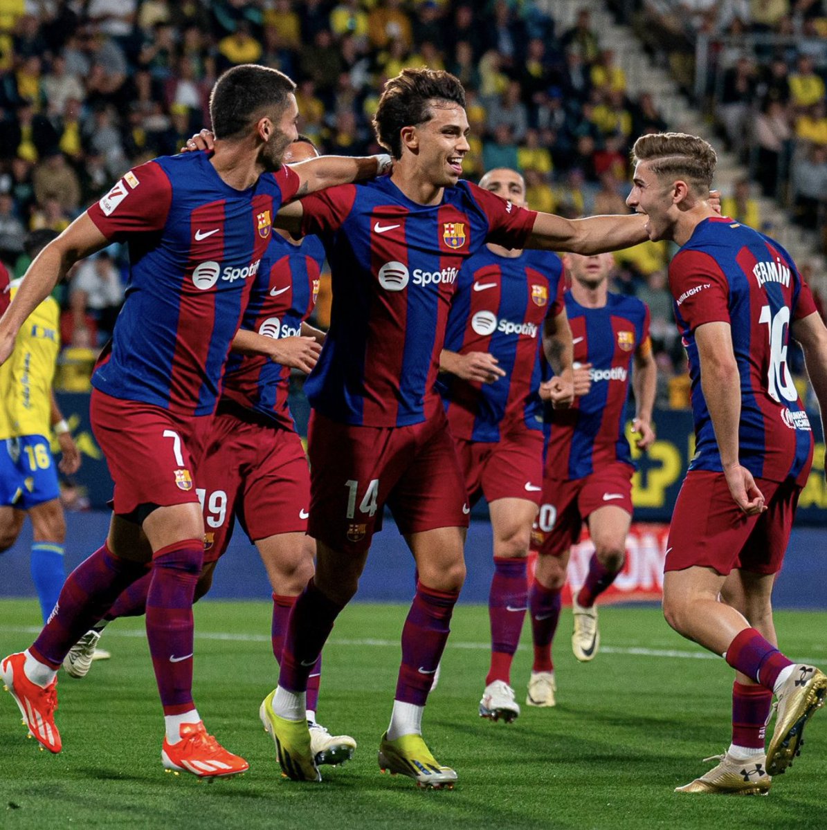 FT: Cádiz 0-1 Barcelona. Barcelona have now lost 0 out of their last 13 games. Next up: Paris Saint-Germain & Real Madrid! 🔥