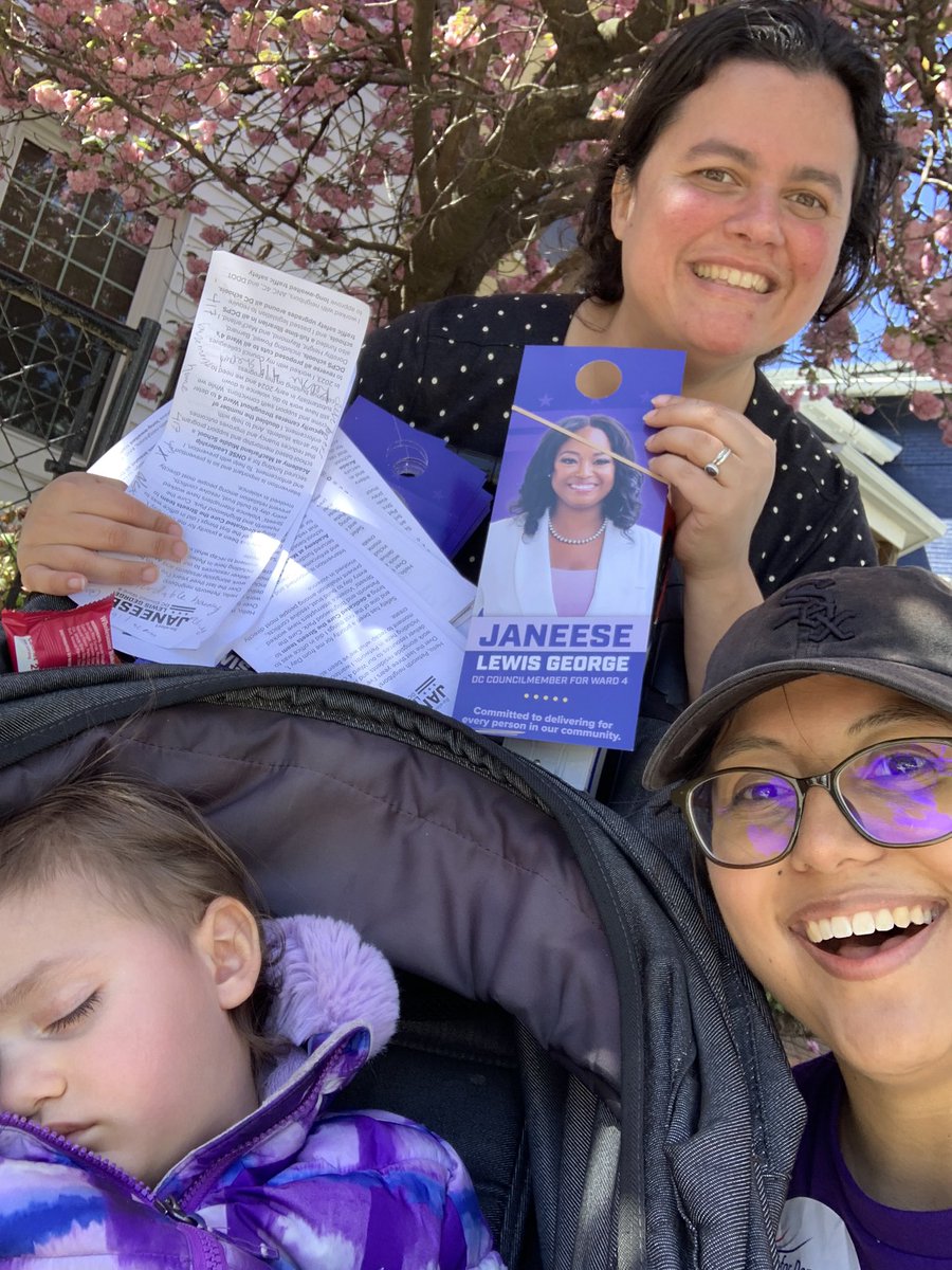 My favorite canvassing partners, @MarthaMAssefa and Ida! Knocking doors and talking to community members in Petworth about re-electing @Janeese4DC to DC City Council. 🏛️She ensured SNAP recipients got the benefits they deserve and is fighting to reverse cuts to child care ❤️