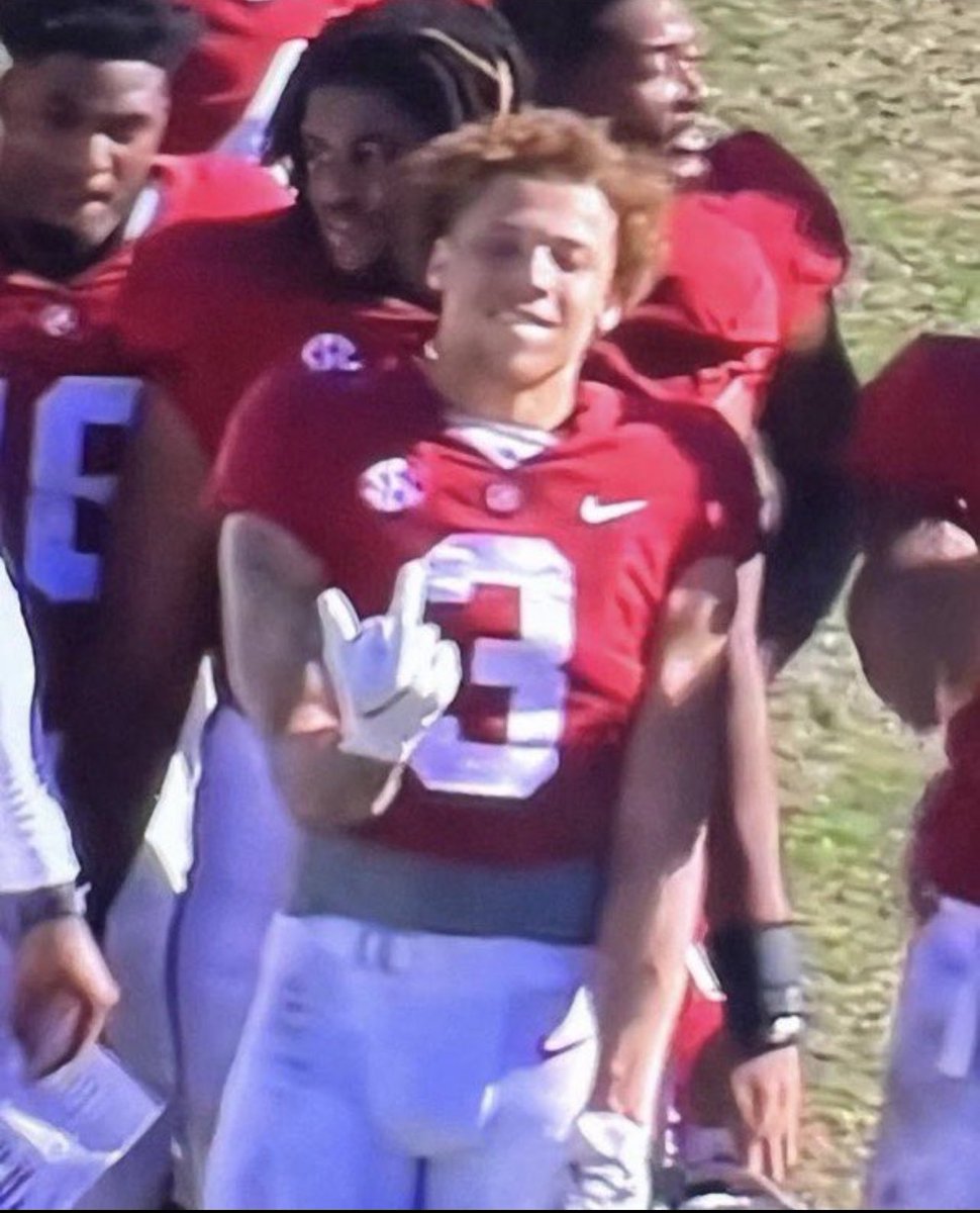 Did the announcer just say Greg McElroy is Bamas biggest celebrity…? More like most hated celebrity.