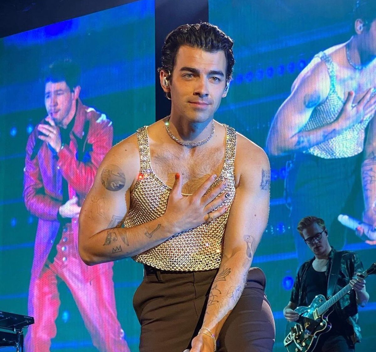 JoeJonasContent's tweet photo. Joe Jonas https://t.co/KwP4e71et4