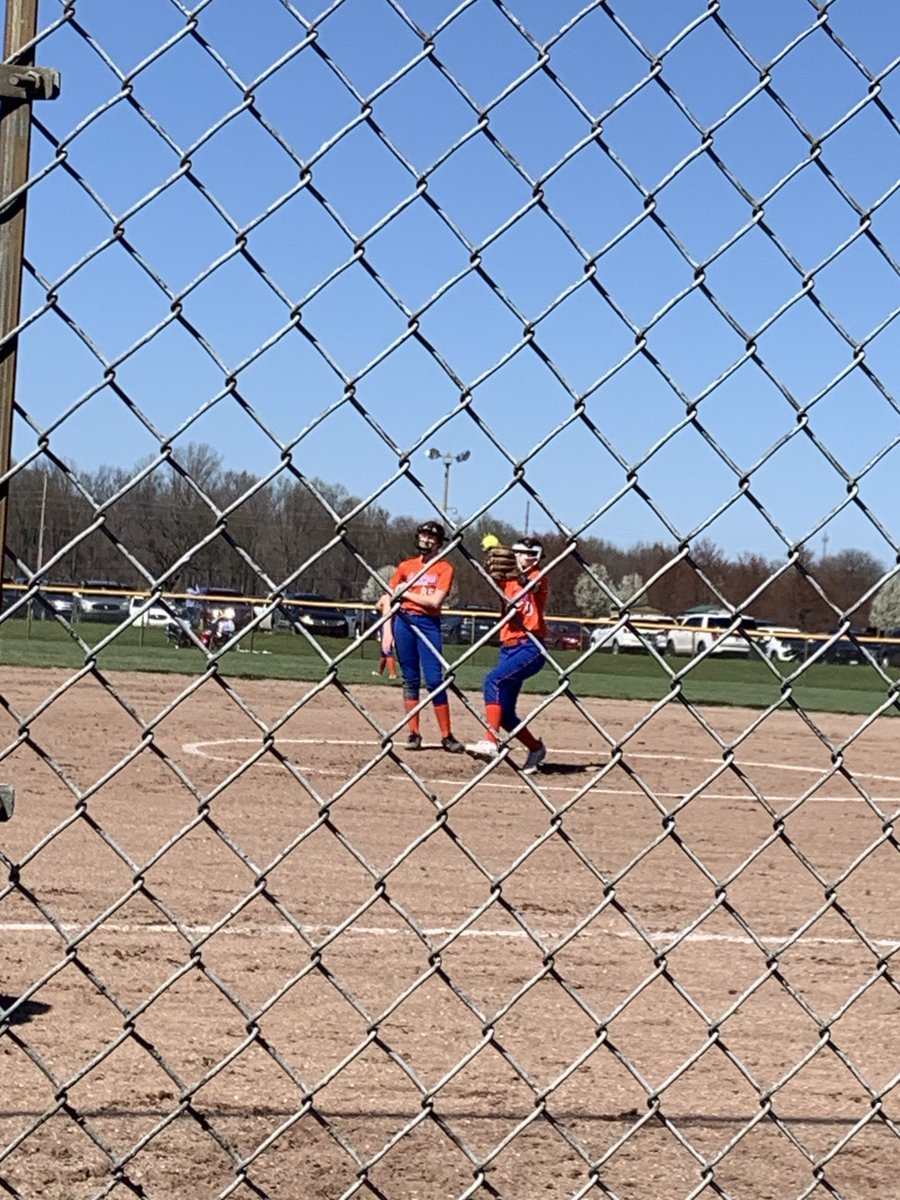 Playing some softball 🥎 on this nice sunny Saturday afternoon with Kenzie on the mound doing her stuff #gators13u
