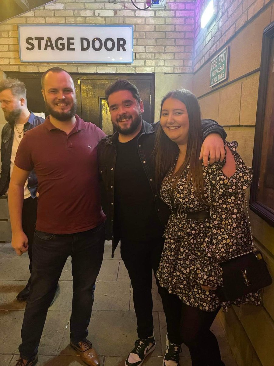 Tonight I saw <a href="/adamrowecomedy/">Adam Rowe</a> for the second time! Might not have been front row. But was still class!! I’ll throw this photo as a throwback! Top class once again! <a href="/LaurenJennerxo/">Lauren Jenner</a>