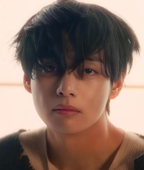 AboutMusicYT's tweet photo. 'FRI(END)S' by Taehyung is now the most streamed 2024 kpop song on Spotify. https://t.co/FNV5VTJfkN