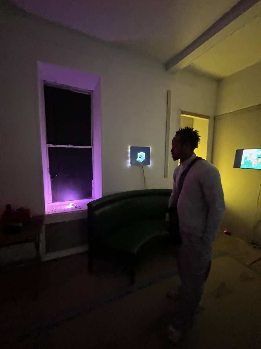 ceramicghostio's tweet image. CERAMICGHOST does it simple and cheap. Digital art for the masses! We love to blow minds and expose folks to something new. Current show in Brooklyn with @atlaspop and @RoonerToon.  works on the screens by @RenatoxMarini @Helldreamer00 @shillypreston @3sliced