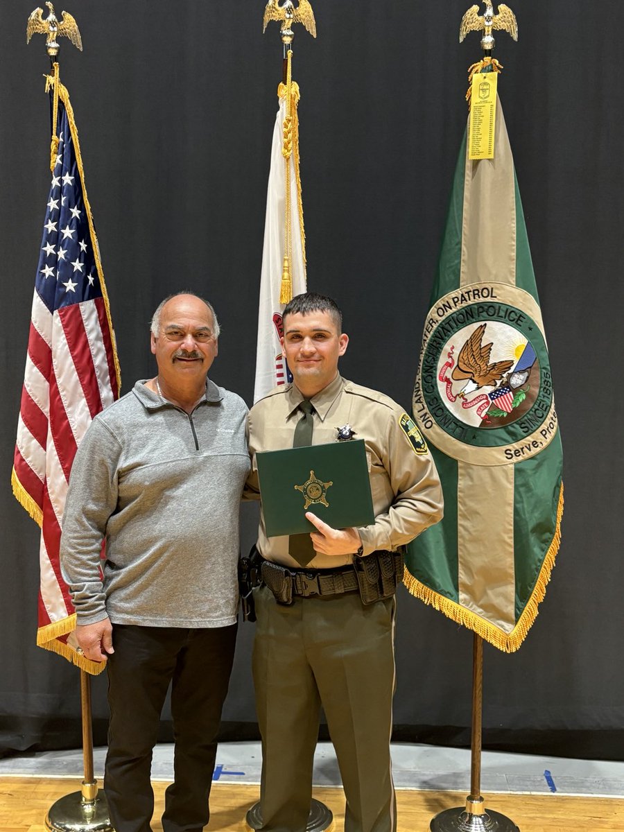 An honor to be at Dean Moir’s graduation from the IDNR. He is officially a Conservation Police Officer. Congratulations, Deano!⁦<a href="/ECRedDevilsBase/">Eureka College Baseball</a>⁩  ⁦<a href="/EurekaRedDevils/">Eureka Red Devils</a>⁩