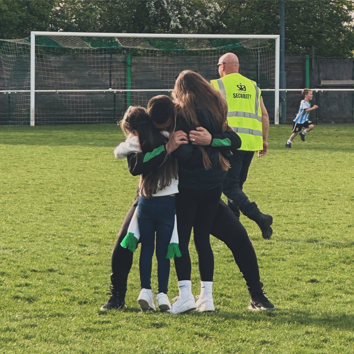 Words can’t express how proud I am of <a href="/marcusbowers89/">Marcus Bowers</a>  &amp; <a href="/GWRovers/">Gt Wakering Rovers</a>  today!!  What a team! What a club! What a day! 🟢⚪️