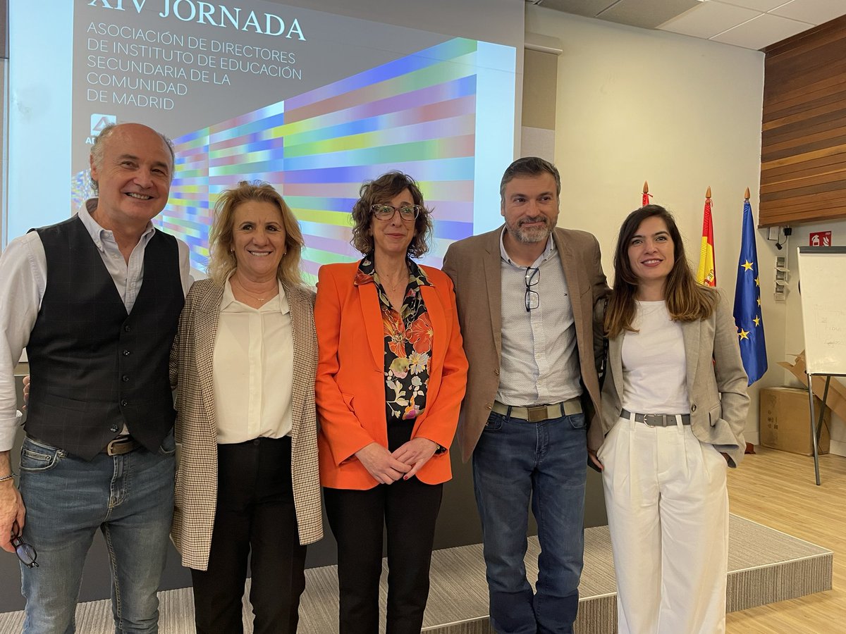 XIV Jornada ADIMAD
José Antonio Luengo ha puesto el colofón a nuestra jornada con la ponencia “El bienestar integral en los centros educativos”. Gracias <a href="/jaluengolatorre/">José Antonio Luengo</a> y su equipo por acompañarnos