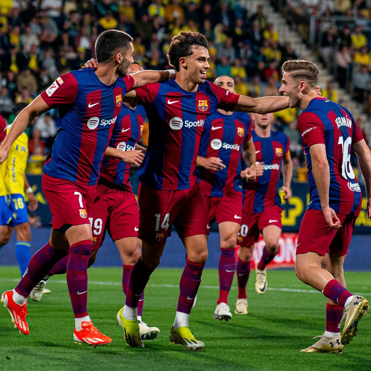 BarcaUniversal's tweet photo. From today's game against Cádiz, I have learned that:

________________________ https://t.co/BVR7EB3p9C