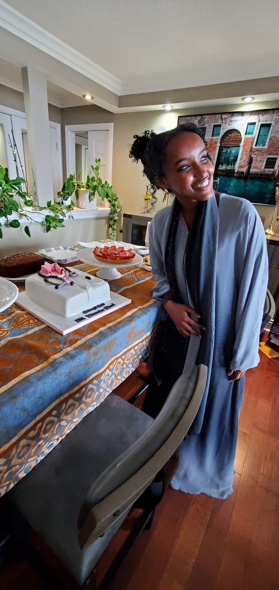 YasmorRoda's tweet photo. Félicitations à ma nièce Yasmine @elmiyasmine pour son admission en médecine à McGill au programme MDCM-PHD.  MashAllah! Heureuse de célébrer en famille ce précieux moment! Bonne continuation! Tu nous rends fière! https://t.co/a28x5yxDDV