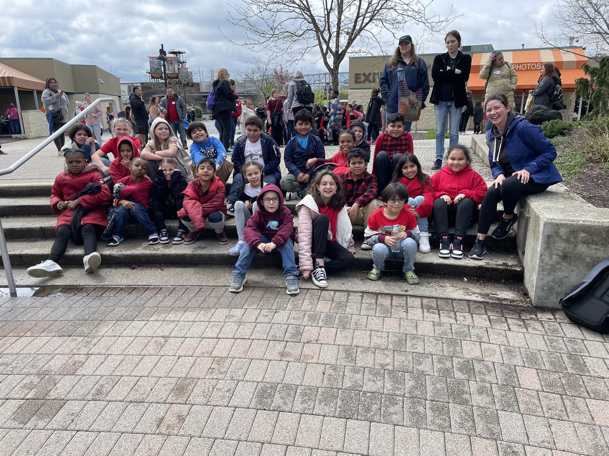 Clare Mueller tweet media