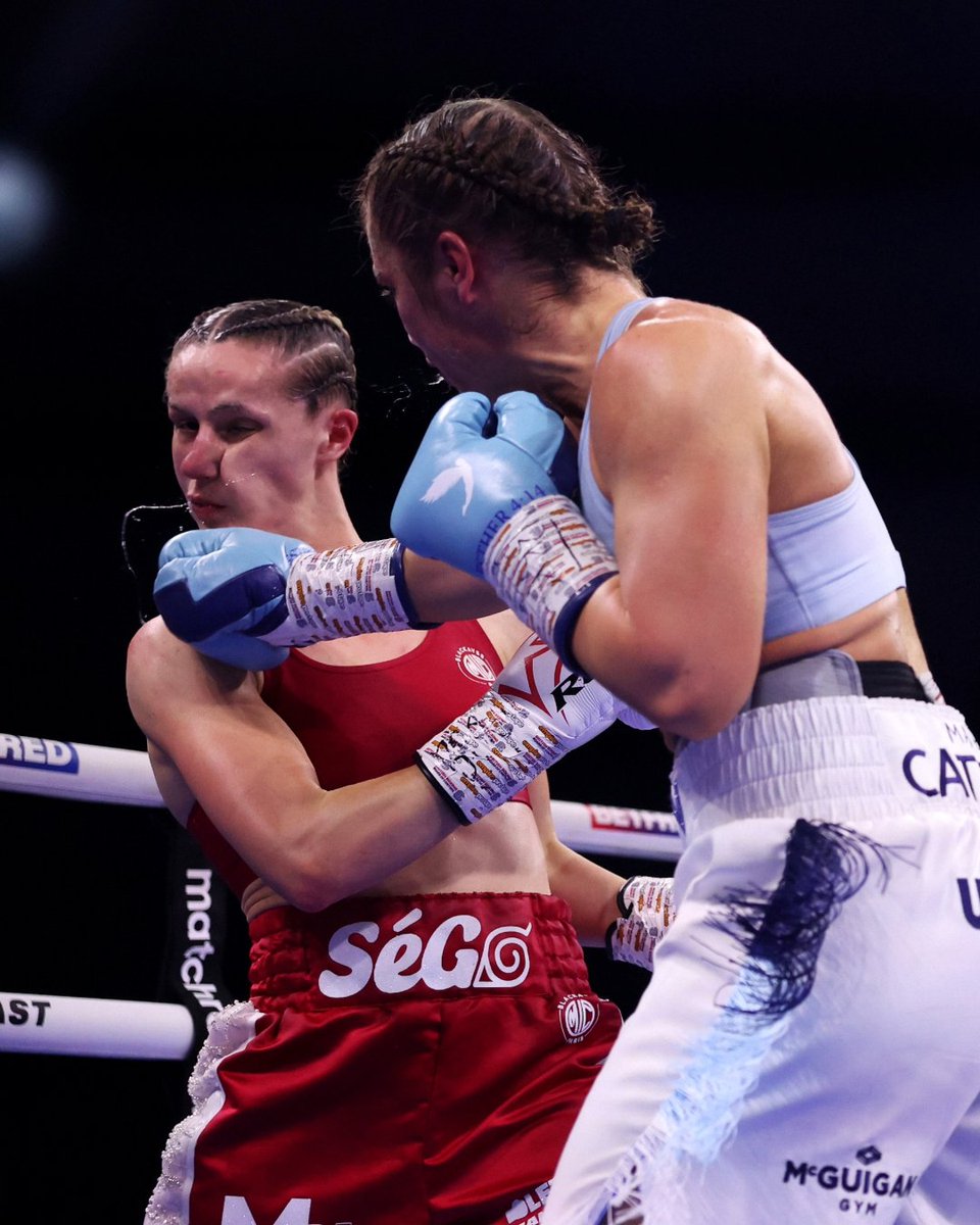 A ruthless display from <a href="/elliescotney_/">Ellie Scotney</a> who now holds the WBO, IBF and <a href="/ringmagazine/">Ring Magazine</a> belts 👑👑

#ScotneyLefebvre | #GillBarrett