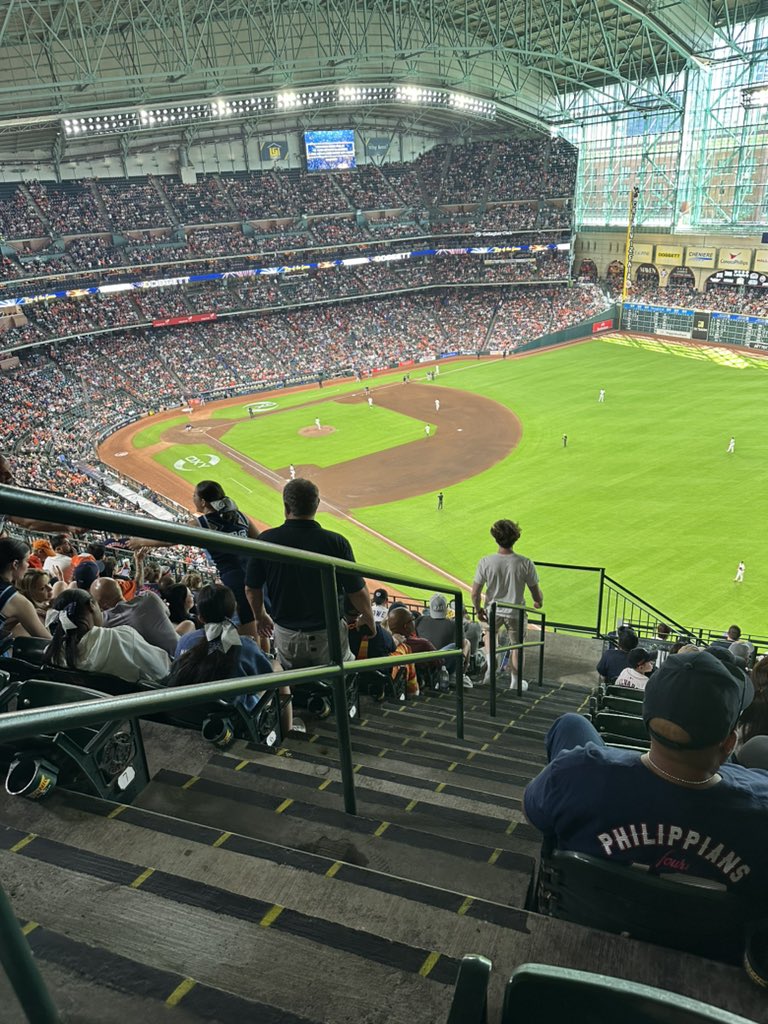 jtsween88's tweet photo. ump that’s a strike https://t.co/ypVj8ZzTQL