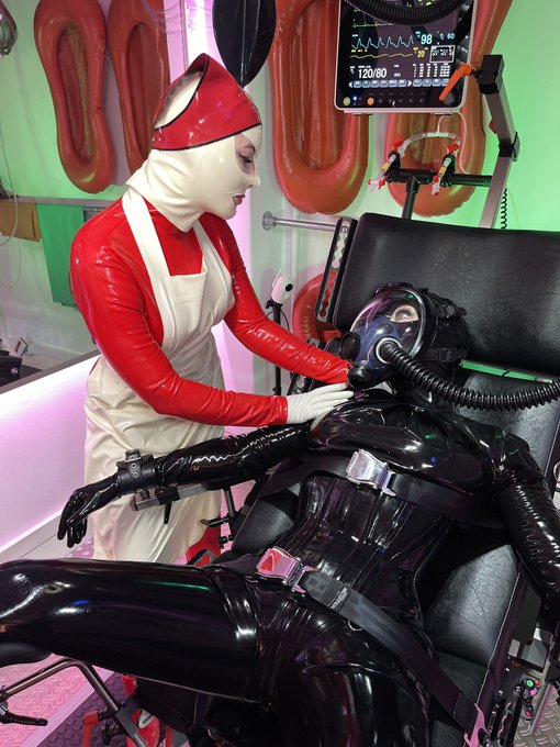 More soon on https://t.co/erw0IeeM6A ❤️&zwj;🩹 https://t.co/IkAuDuMVoc<a href="/tag/latex"class="tags"><span>#latex</span></a><a href="/tag/tattood"class="tags"><span>#tattood</span></a>