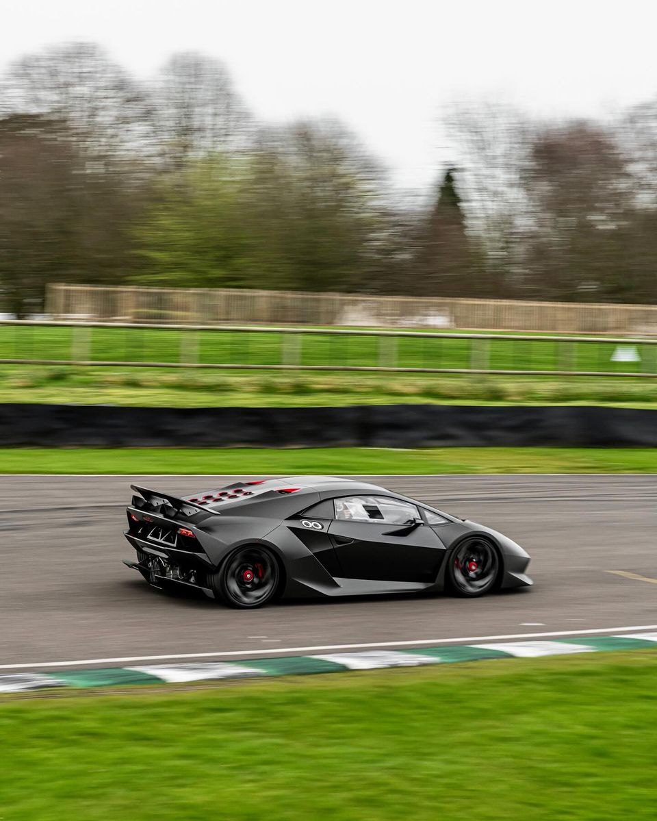CarManToday's tweet photo. The phenomenal Sesto Elemento on track
#Lamborghini #SestoElemento #SixthElement #LamborghiniSestoElemento #Goodwood https://t.co/P0CmWsU7ry