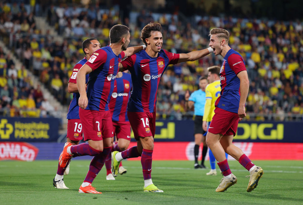 ➡️ Madrid stay eight points clear 🔥 ➡️ Felix nets stunner for Barca 👏 Real Madrid edged past Real Mallorca to cement top spot in LaLiga while a bicycle-kick from Joao Felix helped Barcelona overcome Cadiz on Saturday night. MORE: brnw.ch/21wIN7H