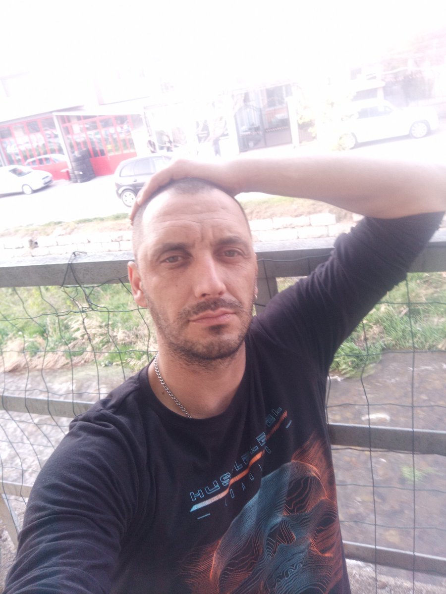 r_minev's tweet photo. @starszzxx1 @jewelz_blu https://t.co/As0OsPO725