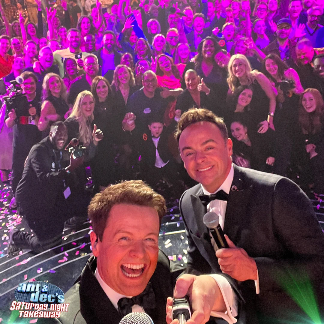 A selfie of everyone after the final episode of SNT
