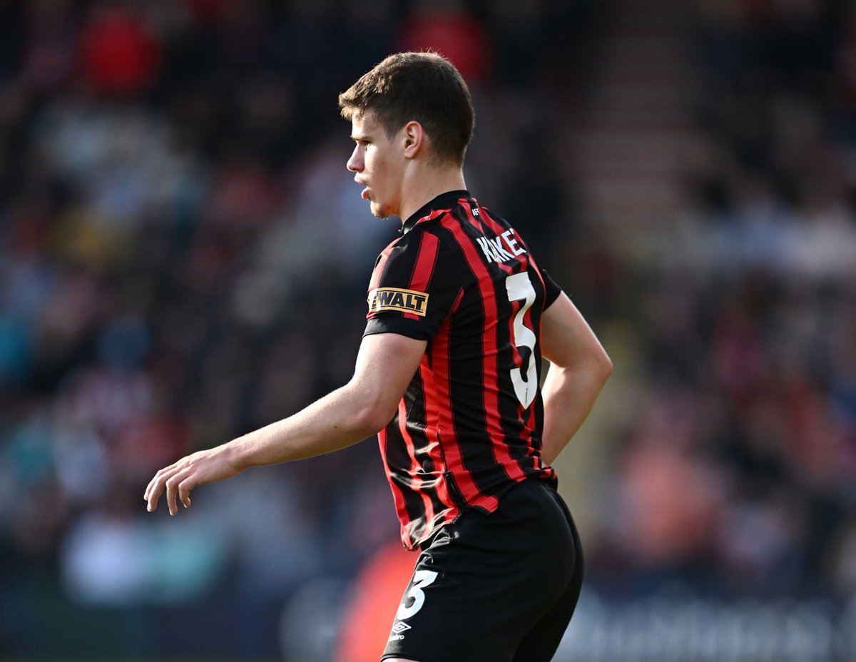 🇭🇺 Milos Kerkez made the joint most recoveries (8) in Bournemouth’s defence against Manchester United today. 

He also won 3/4 duels, made the most crosses from open play (4) and was very unlucky not to score. 

A great performance. 👏