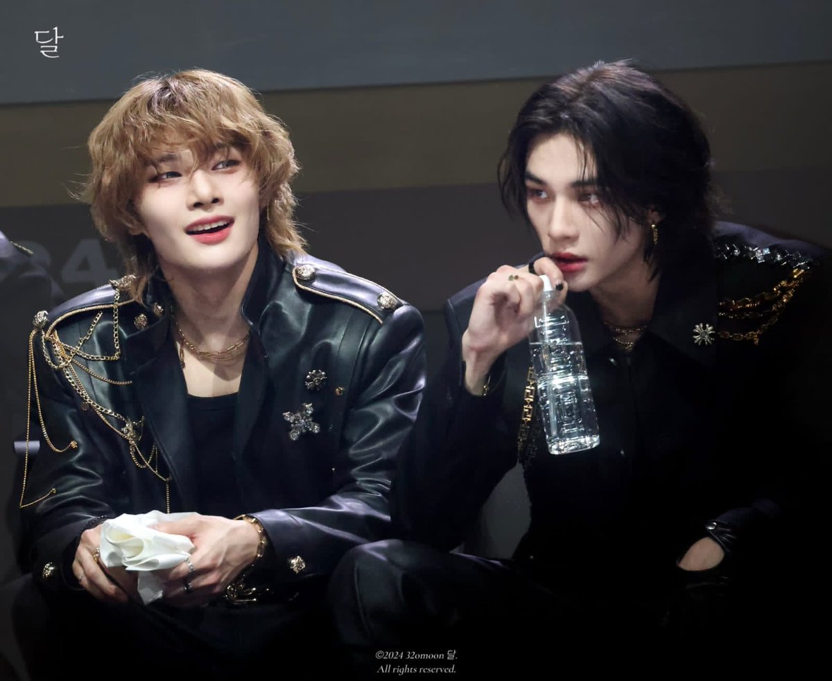 tangerinniie's tweet photo. Son esos https://t.co/TGhIHDw2a5