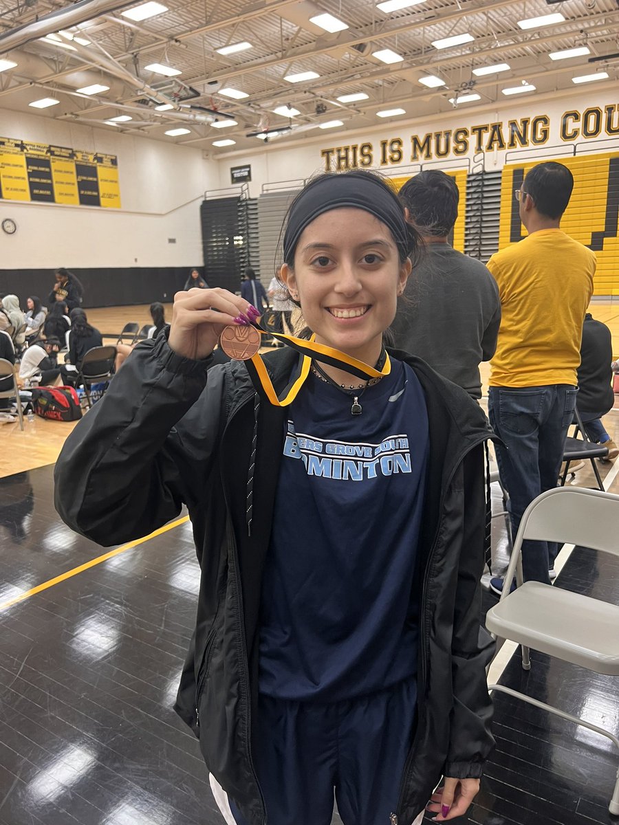 DGSBadminton's tweet photo. Congrats to our Varsity team for taking 3rd @ the Metea Valley Invite! These players played 7 games starting at 8 am! So proud of you all! Coach P owes you 🍦

Congrats to the following medalist:
🥉- NB @ 2nd Singles
🥈- Maleni @ 3rd Singles
🥈- Sakthi @ Charlotte at 2nd Doubles https://t.co/qE2rJgjyXb