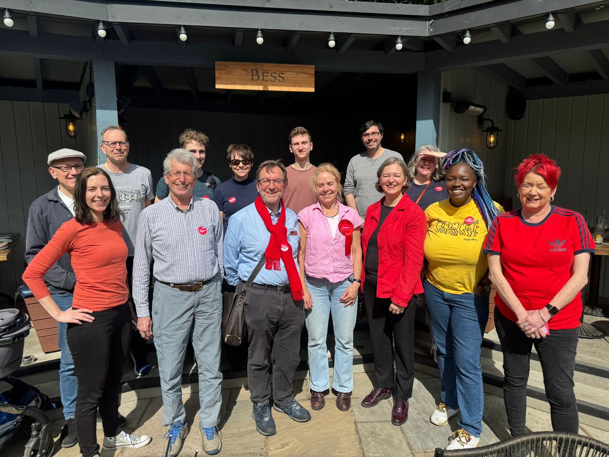 Two canvasses in West Putney for Jane Briginshaw, in her by-election campaign, before hot-biking back to a meeting at Toting Market. Great support for @Jane9B9 and she'll make a great second time councillor.