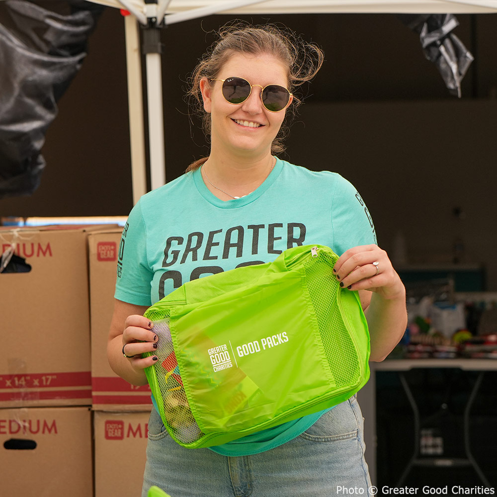 GreaterGoodorg's tweet photo. Recently, @TitosVodka joined us, deploying a team to help build #GoodPacks full of items like socks, sunscreen, toiletries & more & pet subpacks with pet food, treats & supplies. We distributed the packs to encampments across the island & at @mauihumane. 🎒🐾 (2/3) https://t.co/Y3BpOq41iE