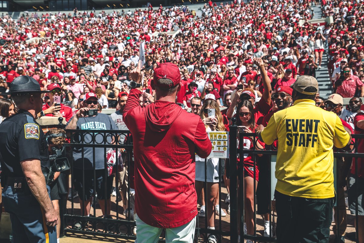 A glimpse of fall 🏈 #RollTide | @AlabamaFTBL