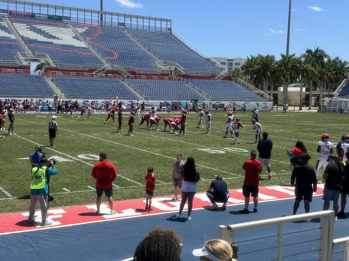 Had a great time visiting FAU and watching their spring game today!!! @faufootball @MarinelliShane @CoachRoc @CoachMaggitt38 @CoachAustinV #GoOwls