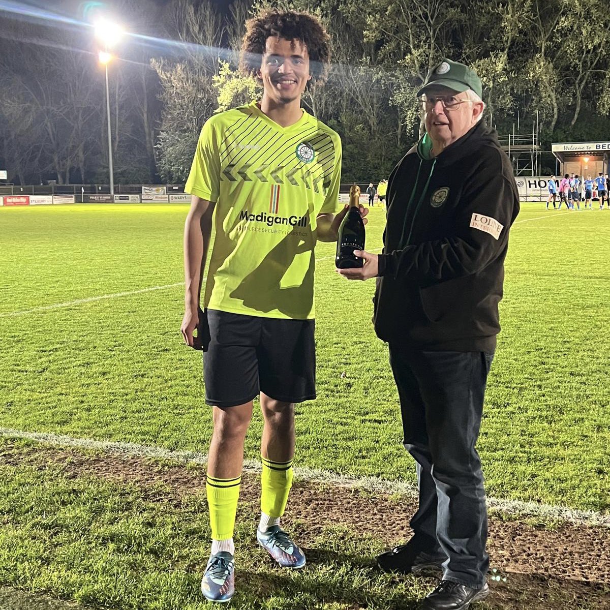 WELL DONE KYMANI | 💚⚽️🍾

What a week for this young man!

Kymani Skyers was arguably MOM in the Cup Final on Tuesday, he picked up the award on Thursday and he got it again today. 

A player with a bright future in the game 👏👏👏

#WeAreFC