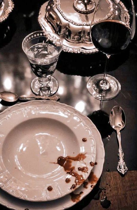 𝐒𝐓𝐀𝐑𝐓𝐄𝐑 𝐂𝐀𝐋𝐋: 

♡ - this for a short, mid-length to novella starter.
My mood will depend on length and how much time I have.

↻ - this for a gif and moderate length of a starter.

♡&amp;↻ - To plot something in DMs, my character is single shipped but will playfully >