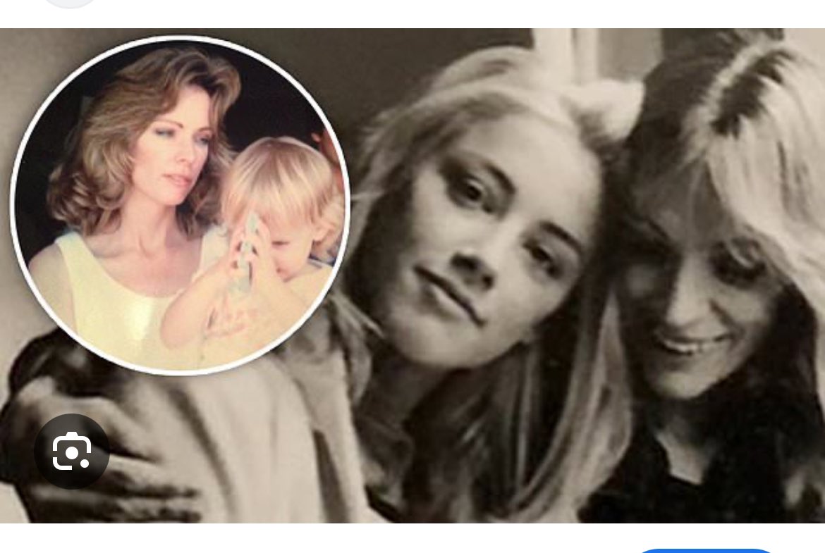 tigerfly22's tweet photo. @Twiggy29b @rhoda_wein99197 @KYros11111 She gets her cheekbones from her mom #Gorgeous #RIPPaige ๐ซถ https://t.co/Z0NkvwlTjm