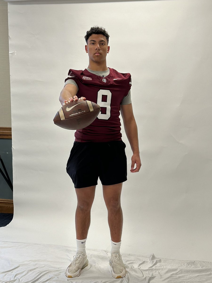 Had a great time at @FORDHAMFOOTBALL today! Thanks @CoachPetrarca for the invite! I look forward to being back on campus! Thanks @Coach_Conlin @ArtAsselta #ramily @M2_QBacademy @amclaughlinqb @PRZ_CoachSilva