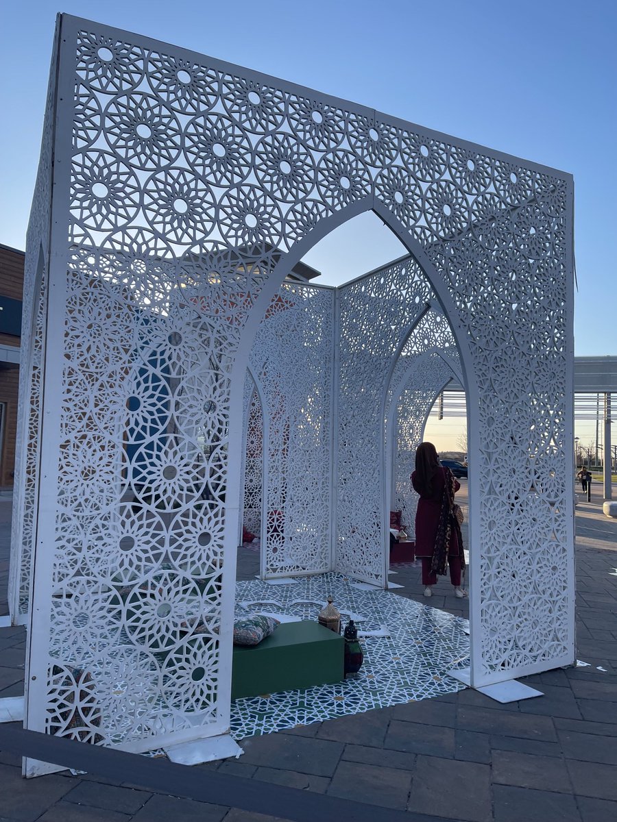 amerrao's tweet photo. Eid Bazaar at #torontopremiumoutlets #eidmubarak #haltonhills #Oakville #mississauga #toronto #outletpremium #shopping #eidshopping #asalamualaikum #canada #dawndotcom #realtorlife #instagood #instalike #instadaily https://t.co/cjAsr7hFd9