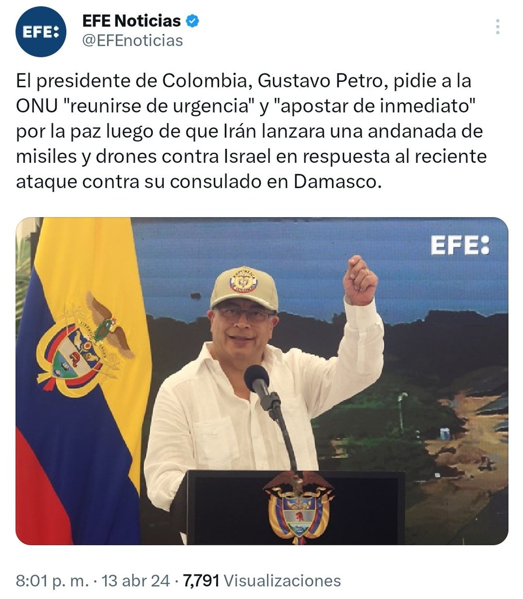 OscarCastrilln2's tweet photo. @RevistaSemana ¿Ataca o pide la paz? https://t.co/tkHF6o8h1R