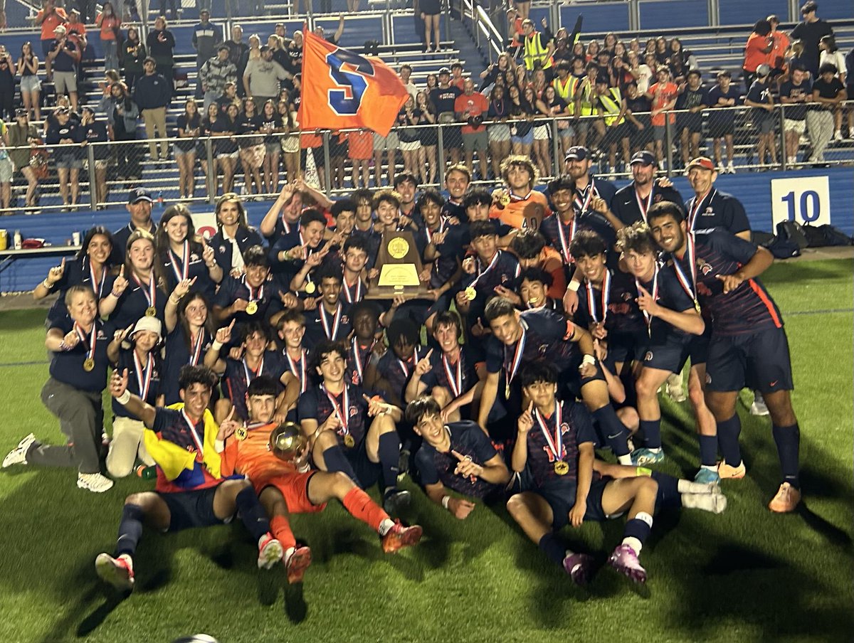 B2B!!!!! ⁦@SLsoccer⁩ making history! AGAIN!!!🧡💙🧡