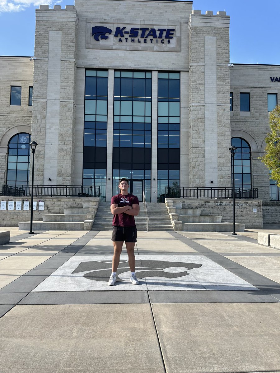 Had a great time @KStateFB Junior Day today! Thanks for a great day @CoachKli!

@SixZeroAcademy @coachstanard @CoachMikeTui 
@rileygalpin @HollyStephFit @cwebb1071 @realtroutman