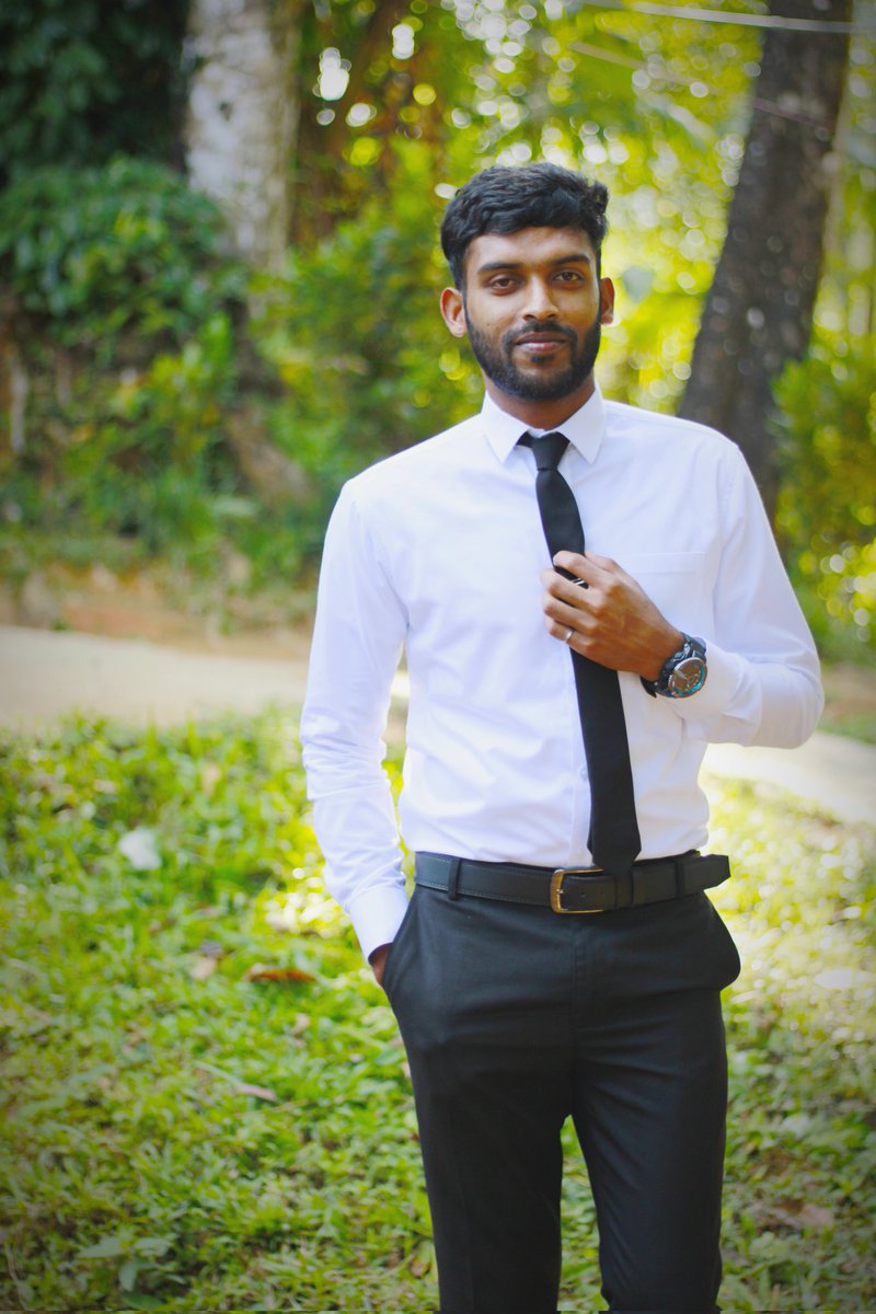 Adji14176010's tweet photo. Be ur self 💪
Happy New year Universe 🌏

#fyp #happynewyear #tamil #deniyaya #adjiai #srilanka #srilankan https://t.co/ckcA2xmzM3