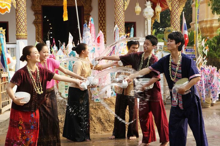สุขสันต์วันสงกรานต์
[sùksǎn wan sǒng-graan]
Happy Songkran Day
.
สวัสดีปีใหม่ไทย
[sàwàt dii pii mài Thai]
Happy Thai New Year
.
.
Learn real Thai the super fun way at pickup-thai.com
. 
#learnThai #Thailesson #Thailanguage #Thailand #thainewyear #songkran #สงกรานต์2567